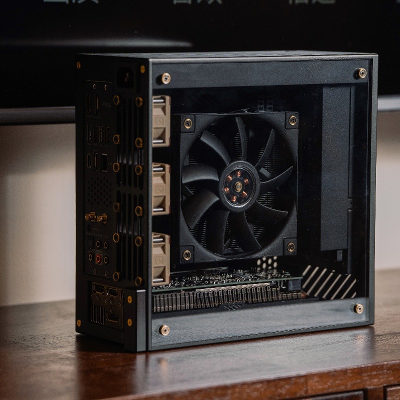 Sff Mini Itx Cnc Aluminum Chassis - Gabinete LP P6 ITX em Alumínio